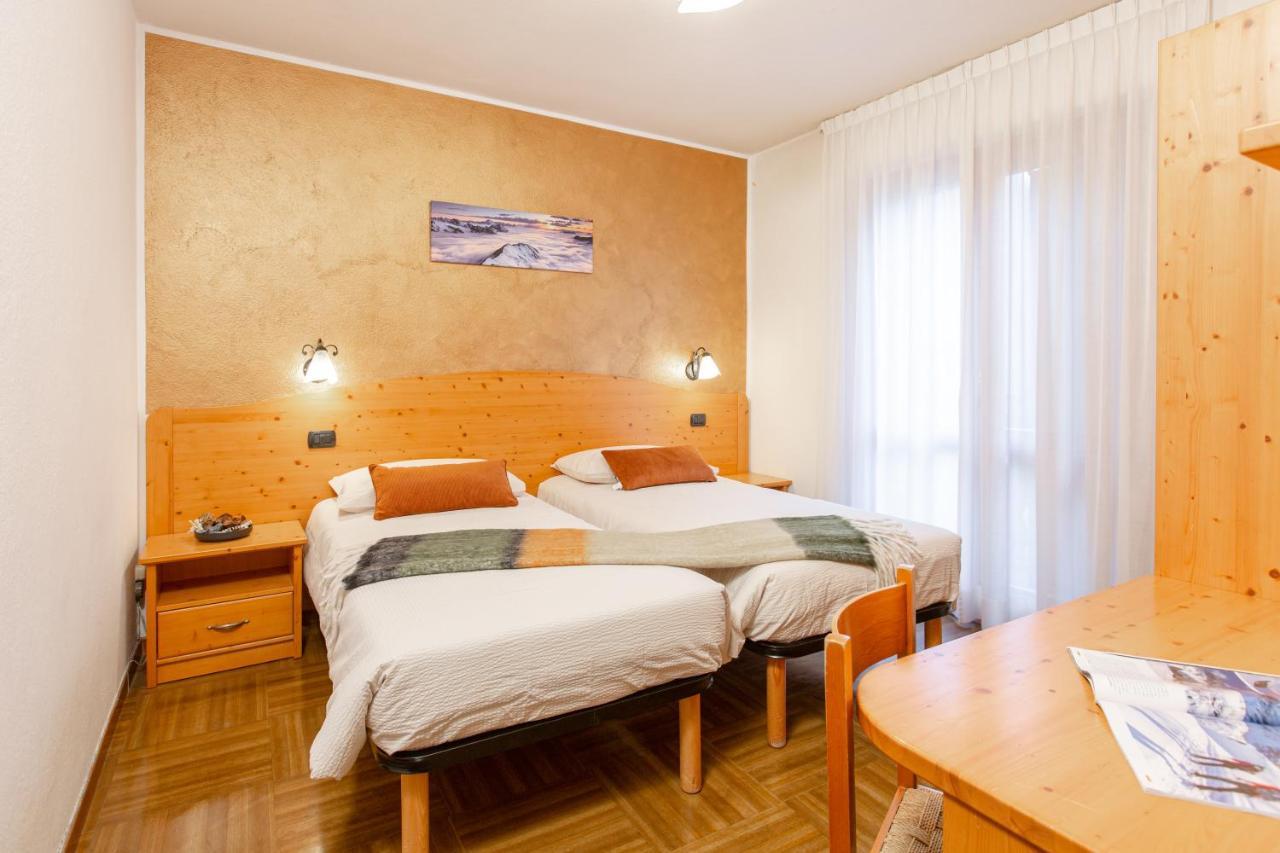 Hotel Biancospino Lanzada 外观 照片